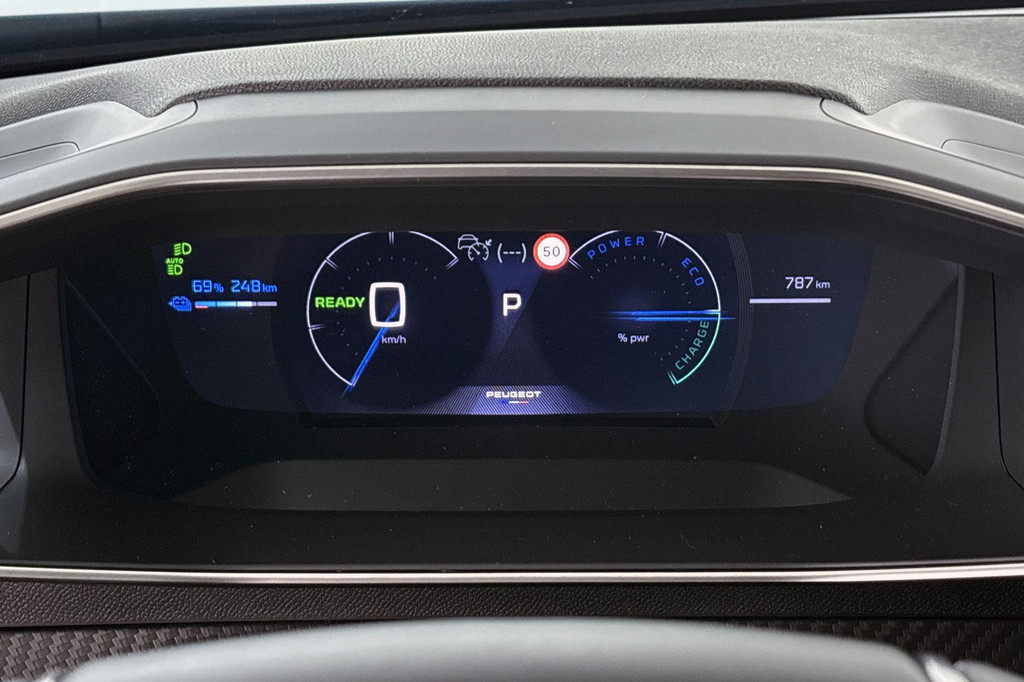 Peugeot e-2008 (JVG16T) met abonnement
