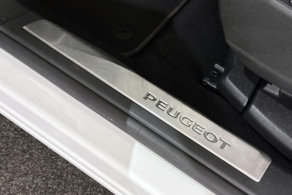 Peugeot 3008 (T817PG) met abonnement