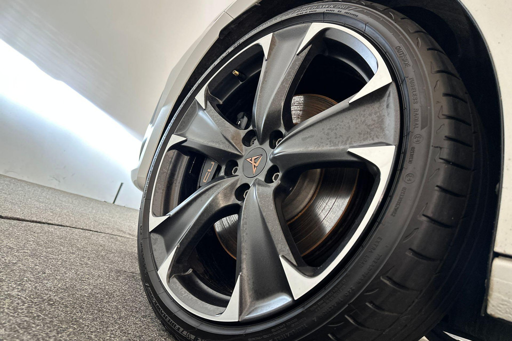 CUPRA Leon Sportstourer (KHN89L) met abonnement