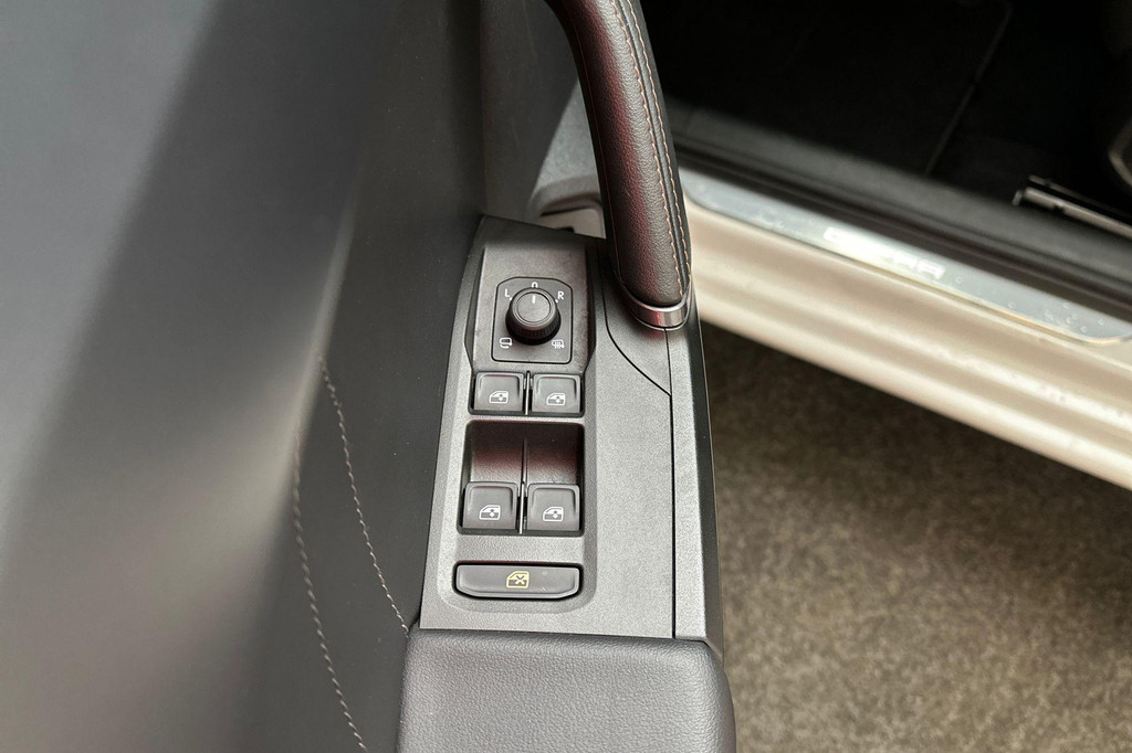 CUPRA Leon Sportstourer (KHN89L) met abonnement