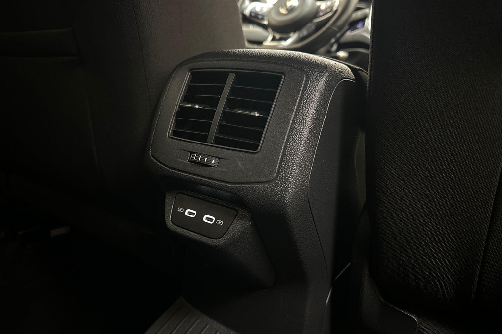 Volkswagen T-Roc (L972RT) met abonnement