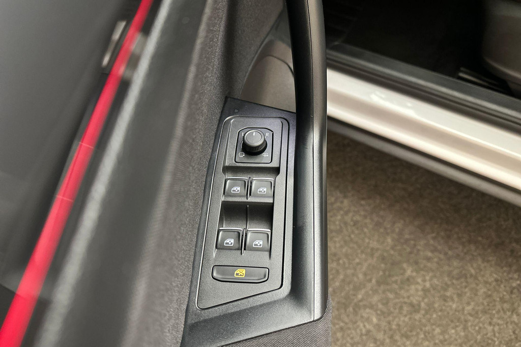 Volkswagen T-Roc (L972RT) met abonnement