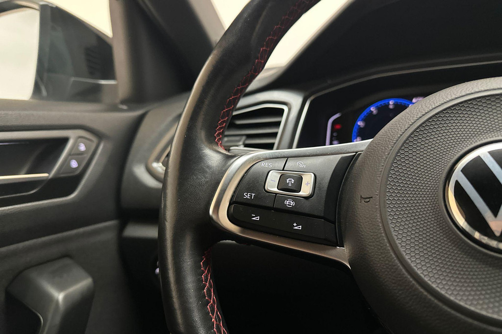 Volkswagen T-Roc (L972RT) met abonnement