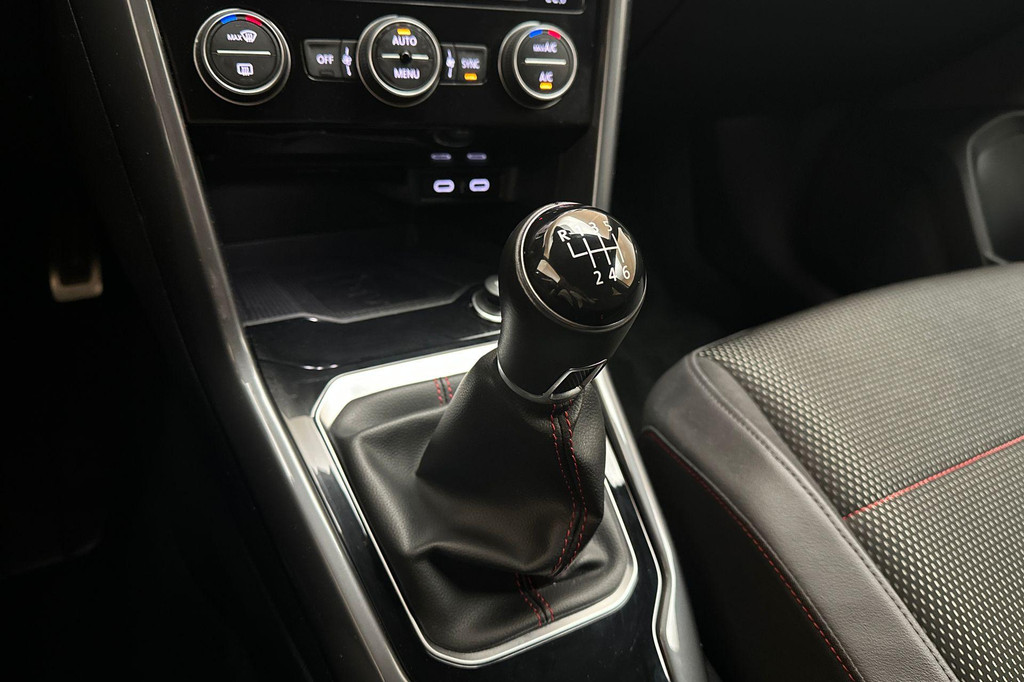Volkswagen T-Roc (L972RT) met abonnement