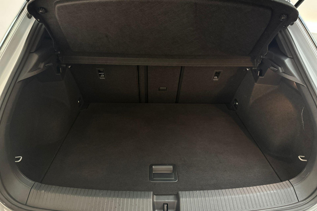 Volkswagen T-Roc (L972RT) met abonnement