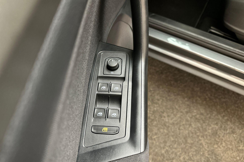 Volkswagen T-Roc (N490JR) met abonnement