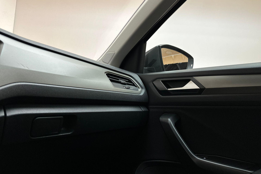 Volkswagen T-Roc (N490JR) met abonnement