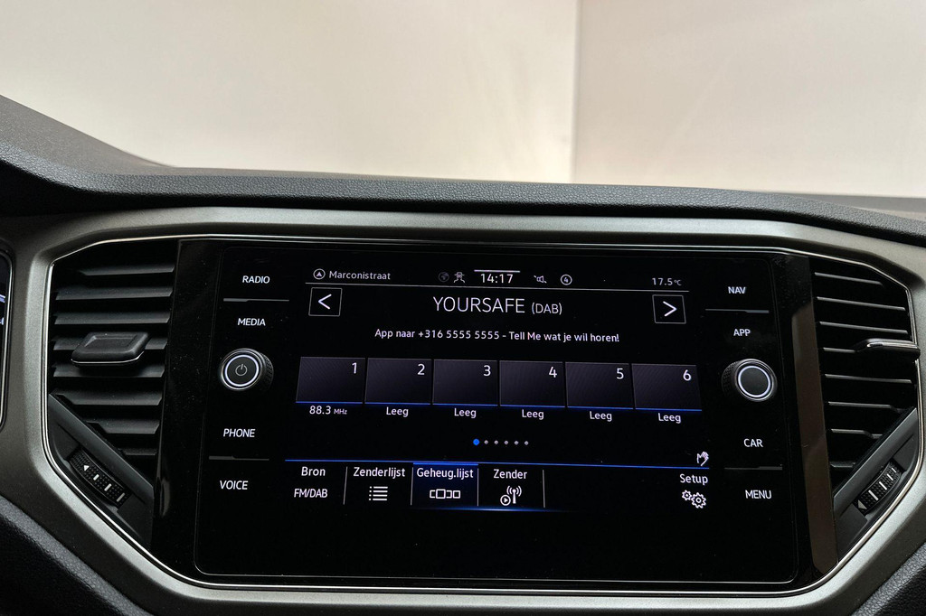 Volkswagen T-Roc (N490JR) met abonnement