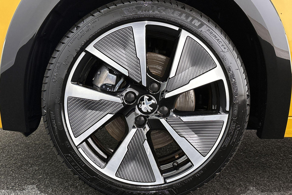 Peugeot e-208 (S633LL) met abonnement