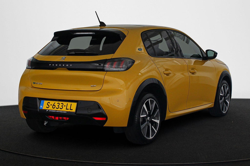 Peugeot e-208 (S633LL) met abonnement