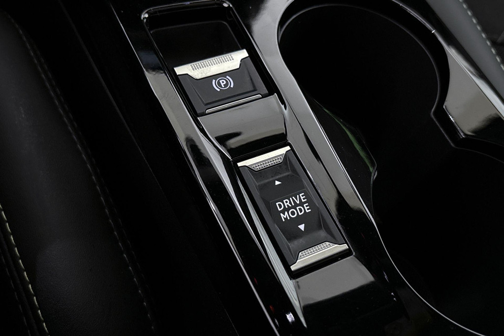 Peugeot e-208 (S633LL) met abonnement