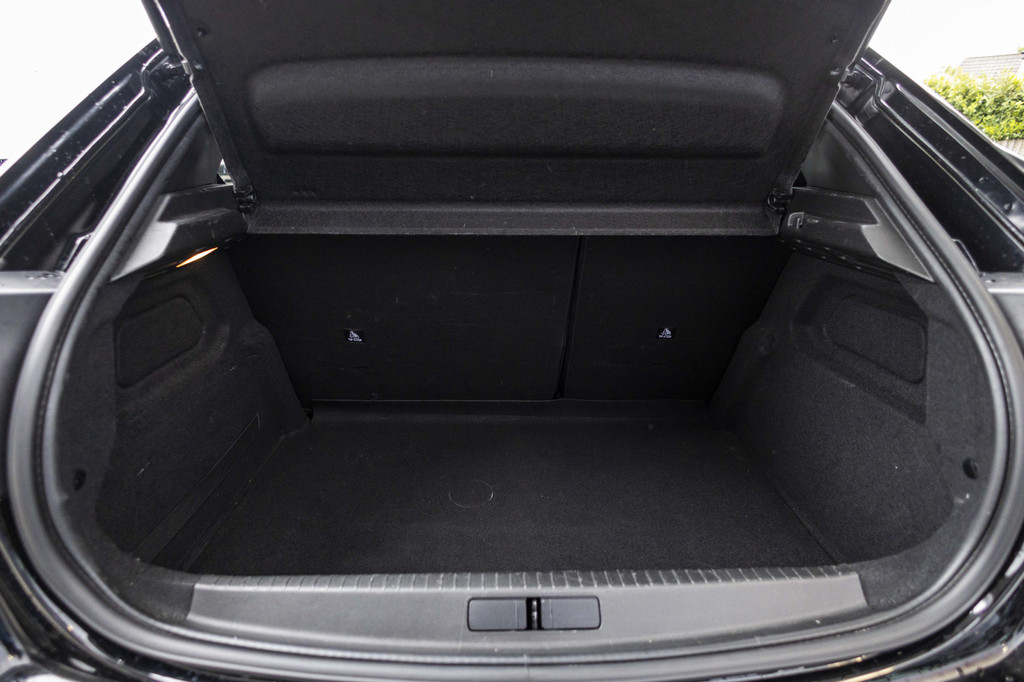 Peugeot e-208 (N478KB) met abonnement