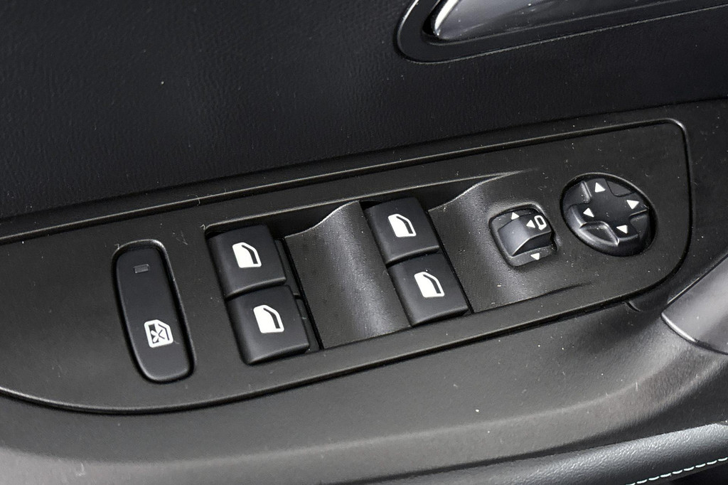 Peugeot e-2008 (L497VL) met abonnement