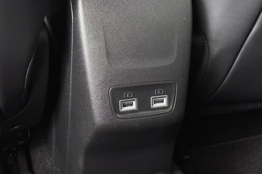 Peugeot e-2008 (L497VL) met abonnement