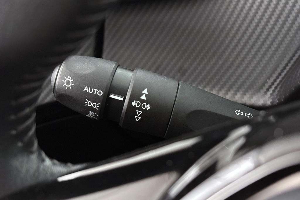 Peugeot e-2008 (L497VL) met abonnement