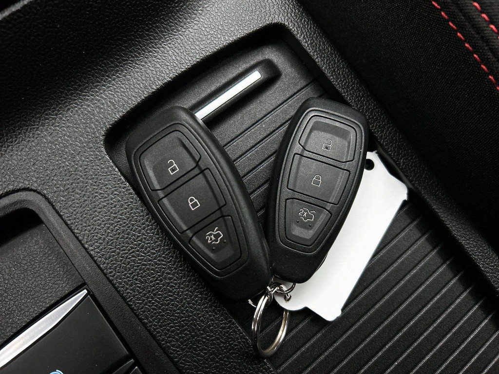 Ford FOCUS Wagon (KHT13P) met abonnement
