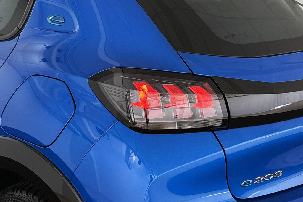 Peugeot e-208 (T611SH) met abonnement