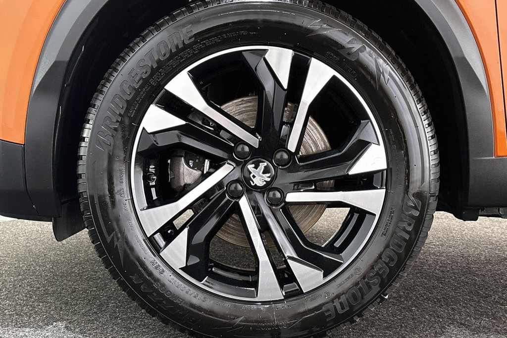 Peugeot e-2008 (T812HG) met abonnement