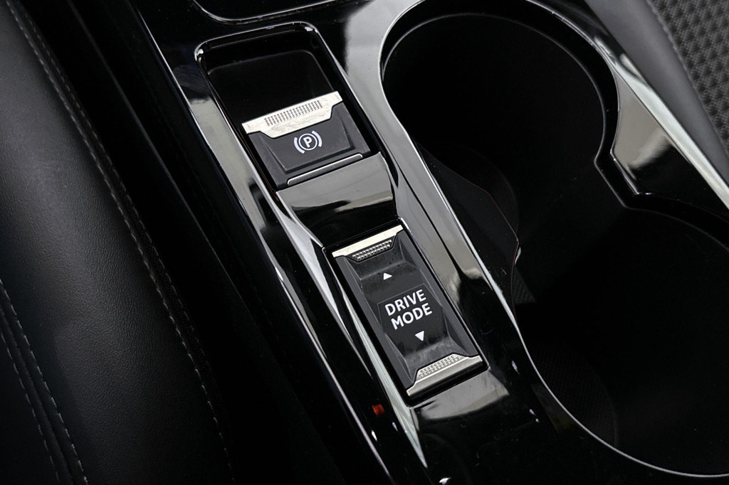 Peugeot e-2008 (T812HG) met abonnement