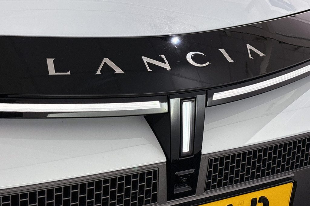 Lancia Ypsilon (JHV11R) met abonnement