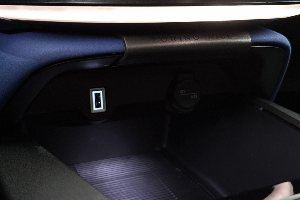 Lancia Ypsilon (JHV11R) met abonnement