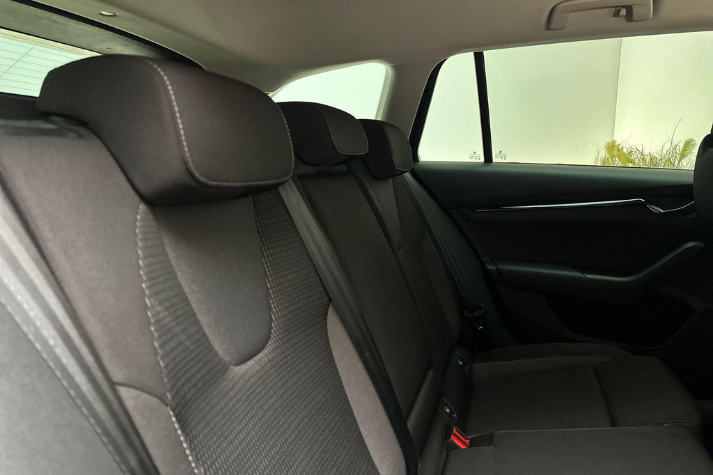 ŠKODA Octavia (L737HH) met abonnement