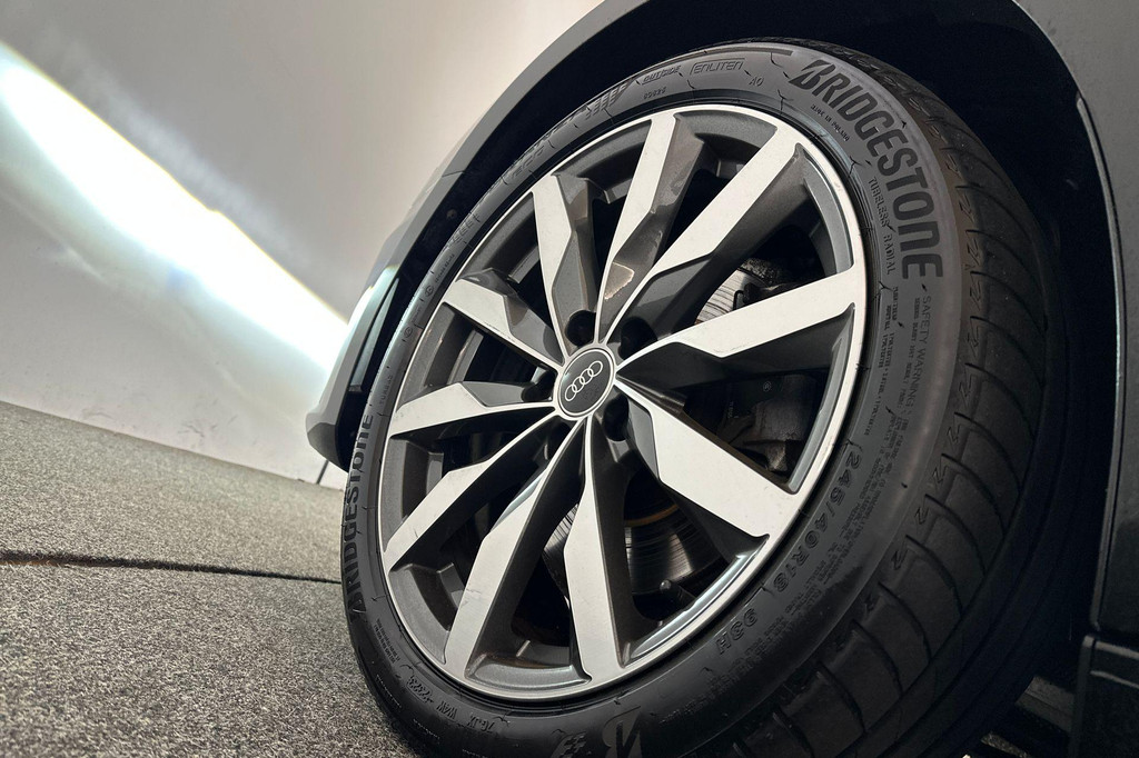 Audi A4 (P037ZZ) met abonnement