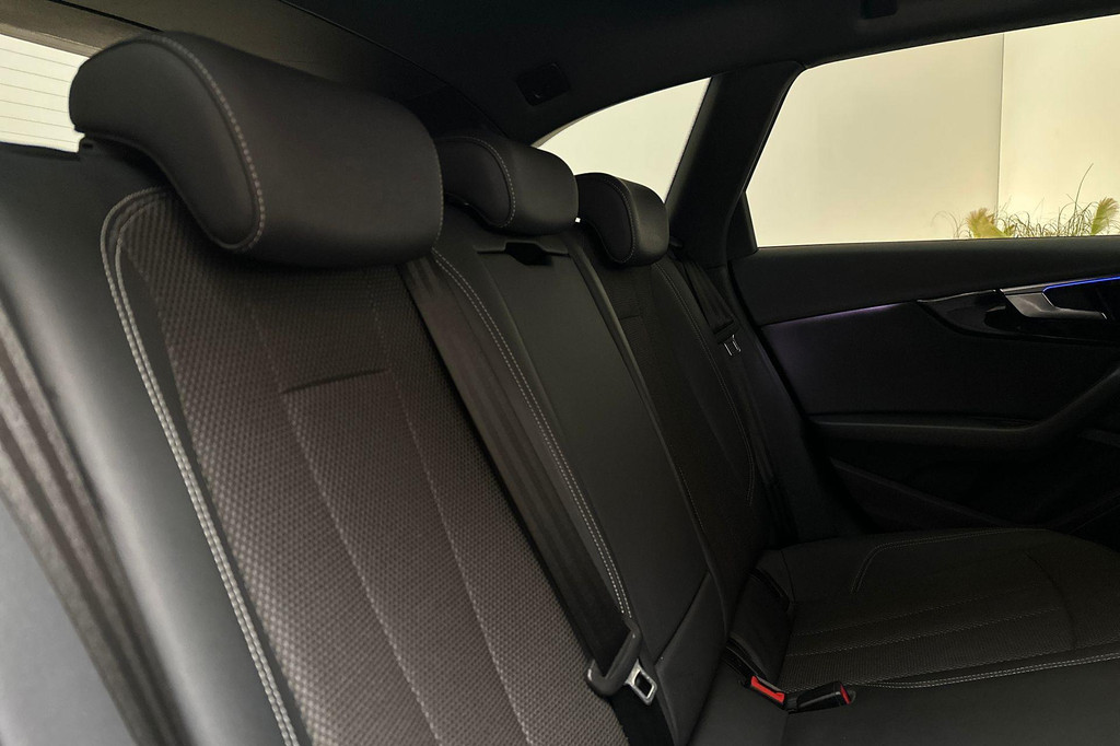 Audi A4 (P037ZZ) met abonnement