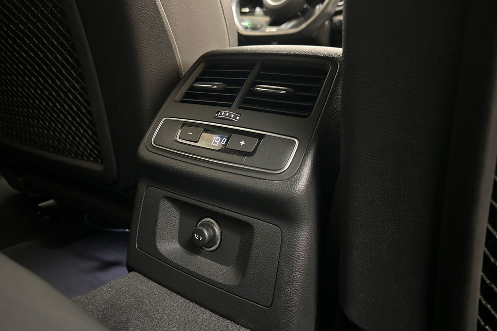 Audi A4 (P037ZZ) met abonnement