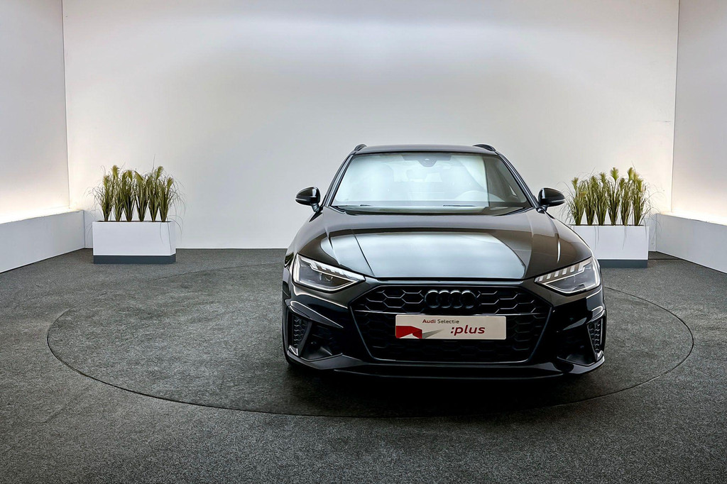 Audi A4 (P037ZZ) met abonnement