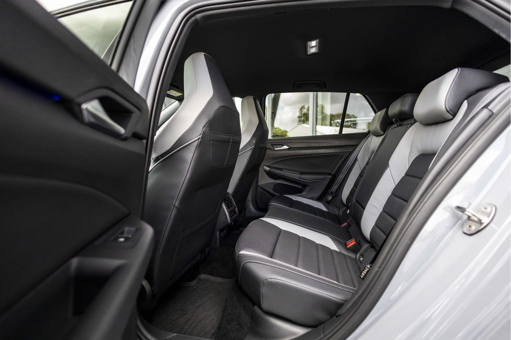 Volkswagen Golf GTE (KHZ13F) met abonnement