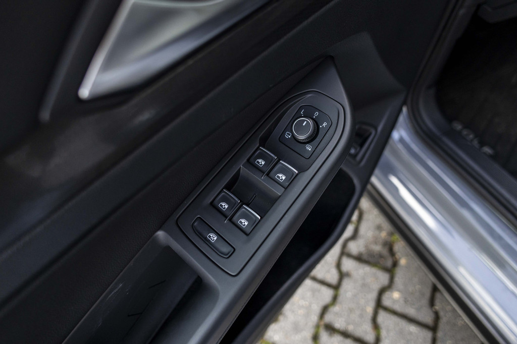 Volkswagen Golf GTE (KHZ13F) met abonnement
