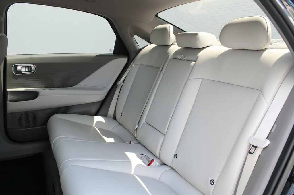 Hyundai IONIQ (X680RG) met abonnement