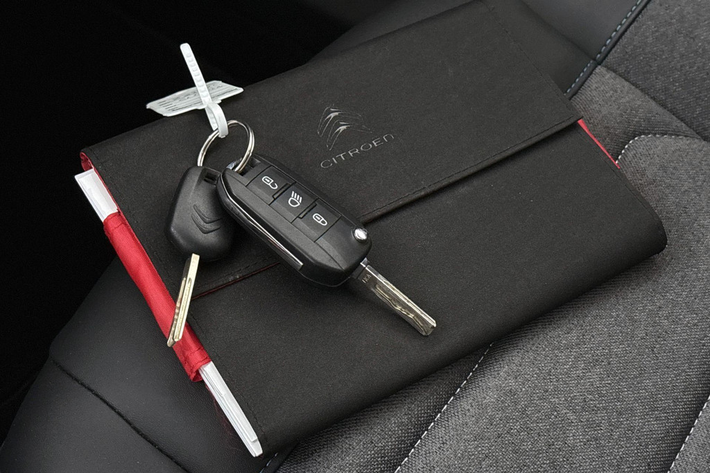 Citroën Ë-C4 (Z039LV) met abonnement