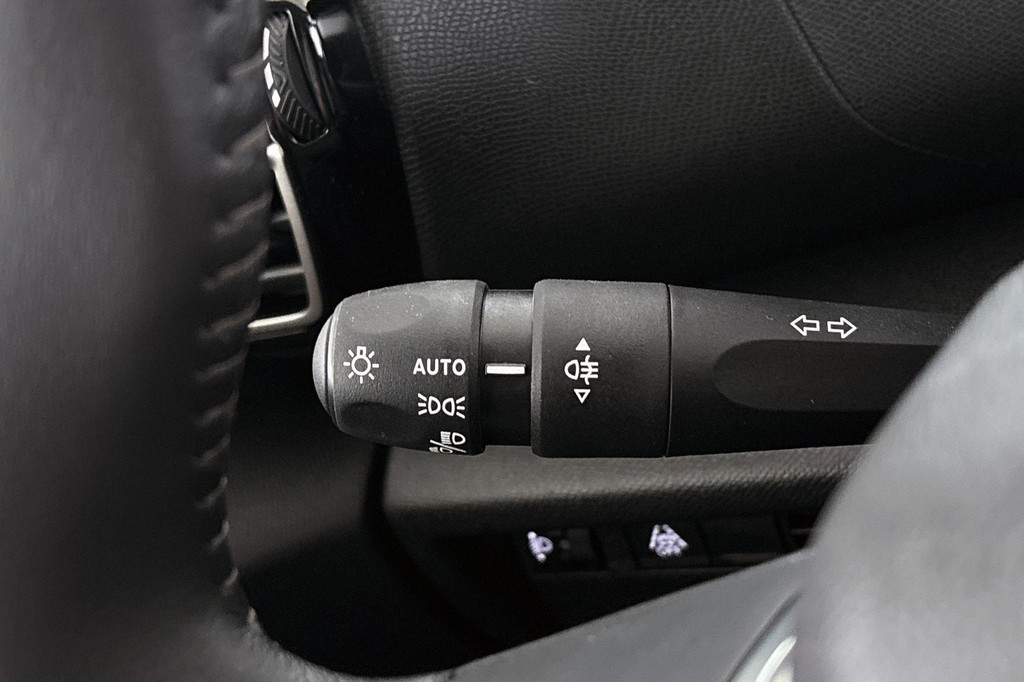 Citroën Ë-C4 (Z039LV) met abonnement