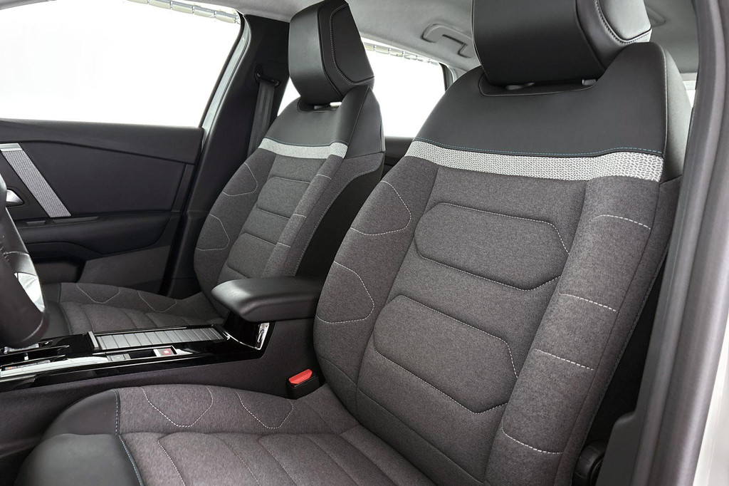Citroën Ë-C4 (Z039LV) met abonnement