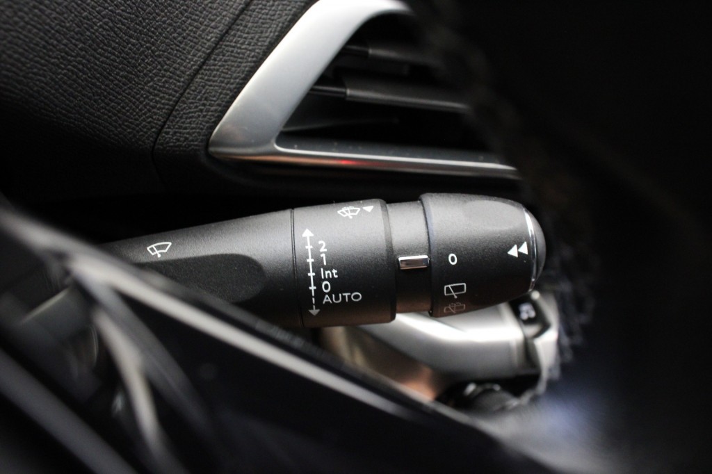 Peugeot 3008 (K167ZF) met abonnement