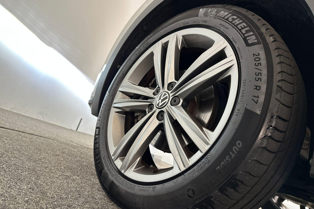 Volkswagen T-Cross (L112JF) met abonnement