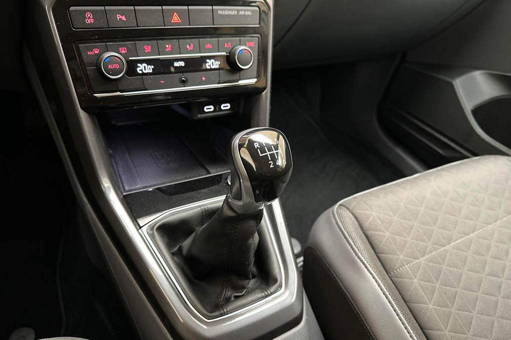 Volkswagen T-Cross (L112JF) met abonnement