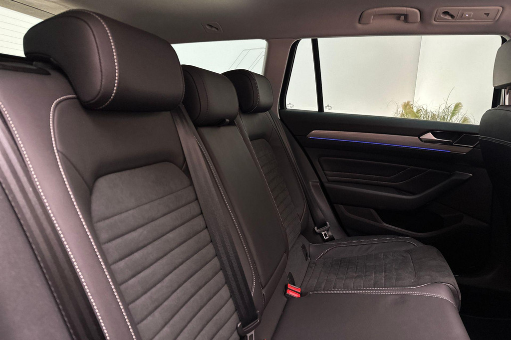 Volkswagen Passat (KJP13N) met abonnement