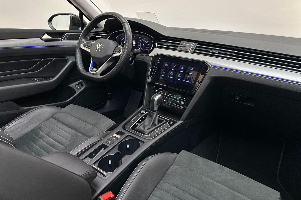 Volkswagen Passat (KJP13N) met abonnement