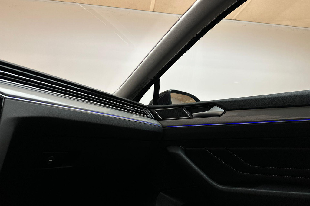 Volkswagen Passat (KJP13N) met abonnement