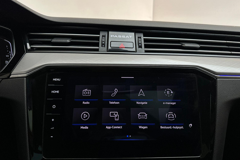 Volkswagen Passat (KJP13N) met abonnement