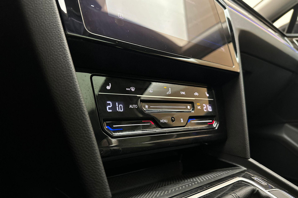 Volkswagen Passat (KJP13N) met abonnement