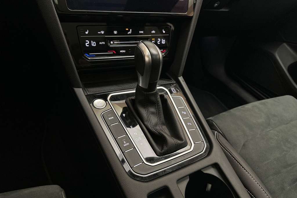 Volkswagen Passat (KJP13N) met abonnement