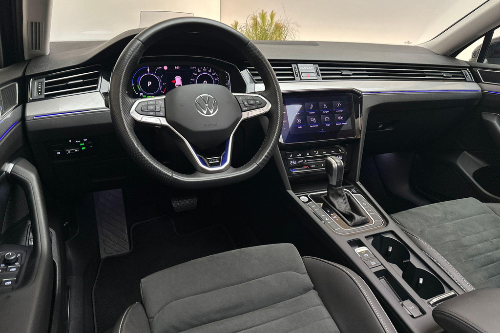 Volkswagen Passat (KJP13N) met abonnement