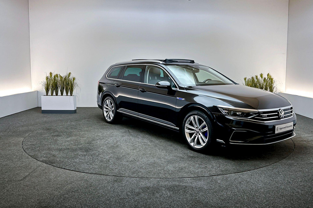 Volkswagen Passat (KJP13N) met abonnement