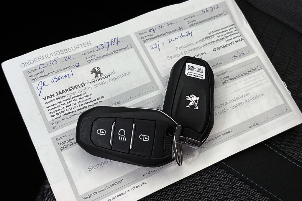 Peugeot 2008 (L060BG) met abonnement
