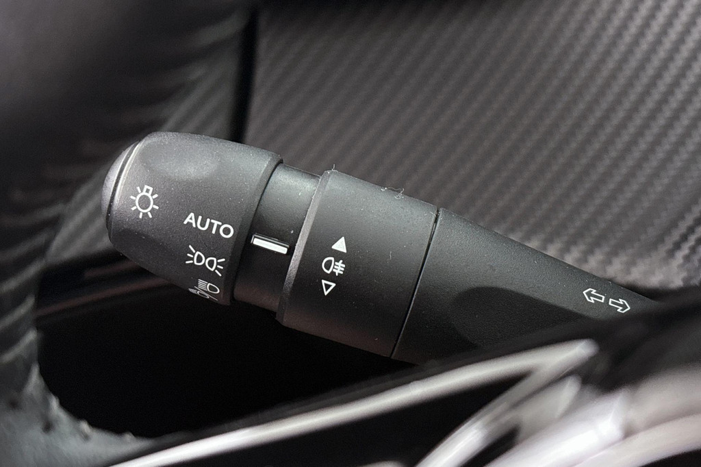 Peugeot 2008 (L060BG) met abonnement