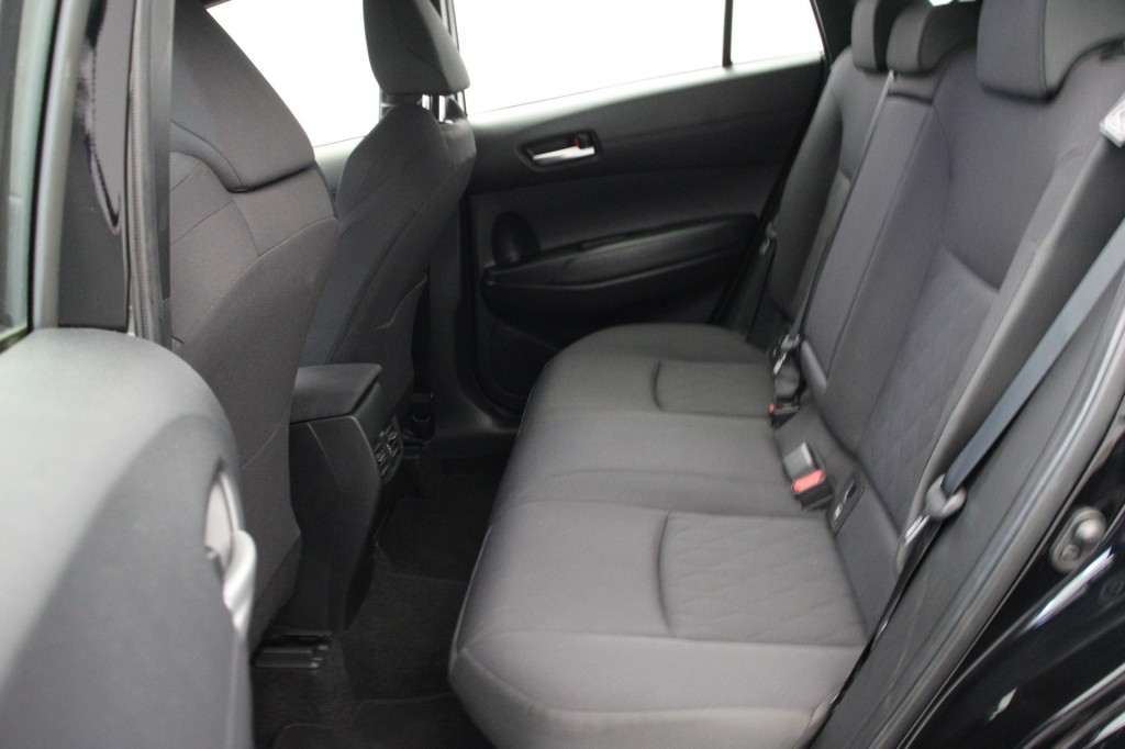 Toyota Corolla (S323KG) met abonnement
